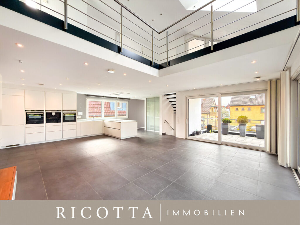 Offener Wohnbereich und Galerie