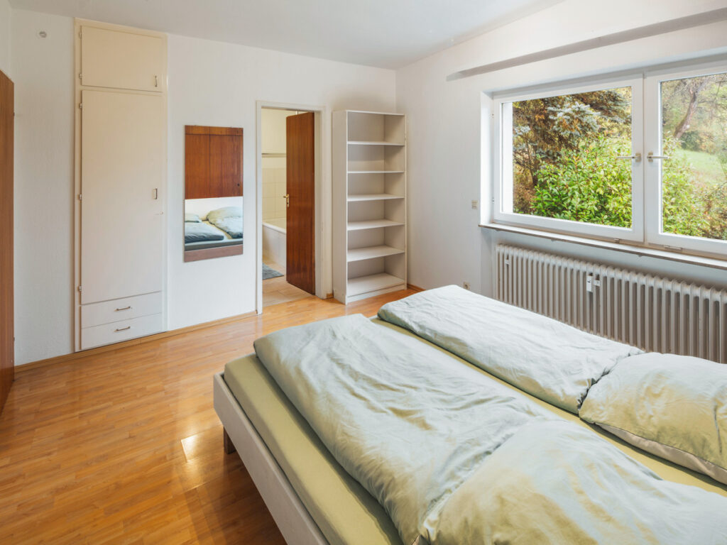 Schlafzimmer linke DHH