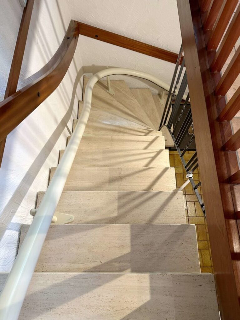 Treppen ins UG