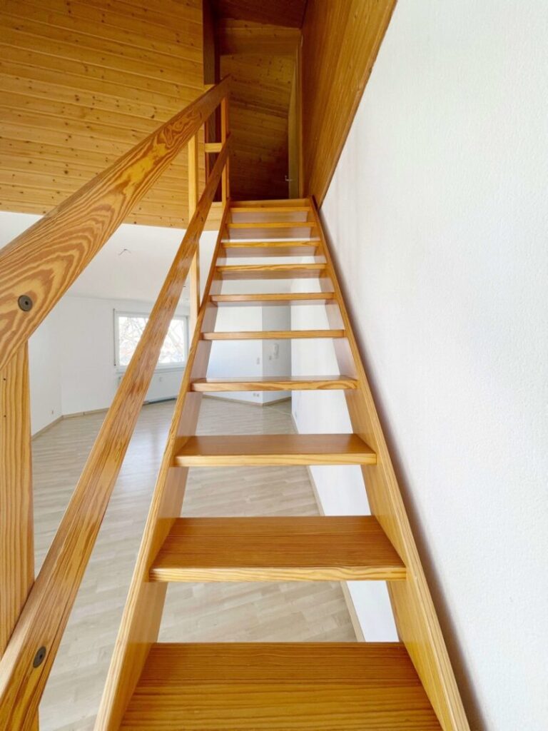 Treppe zur Galerie