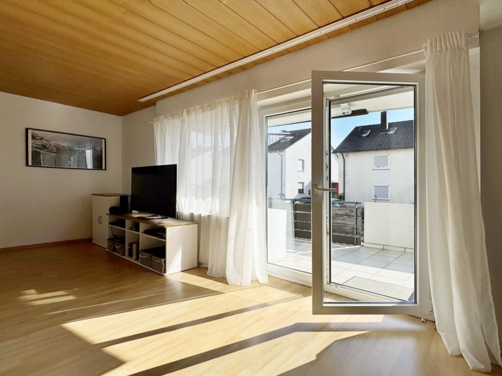 Wohn- & Esszimmer Wohnung Hochparterre
