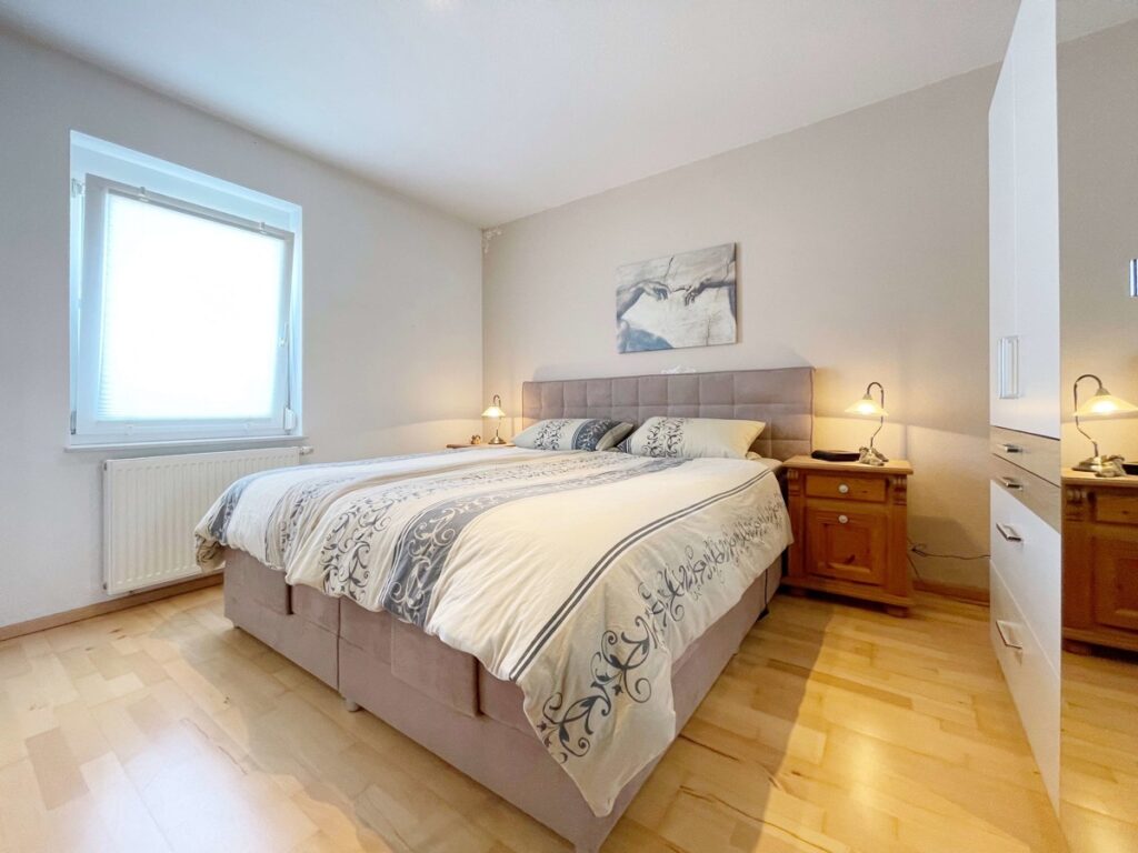 Schlafzimmer 1. OG