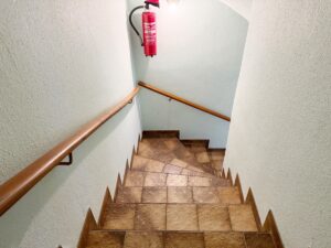 Treppenabgang in den UG