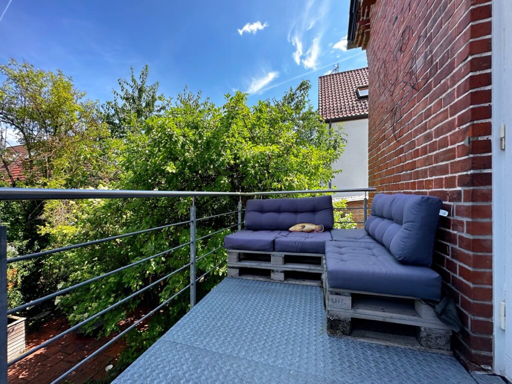 Balkon und Zugang in den Garten