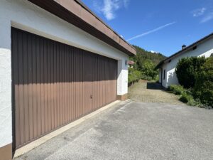 Doppelgarage / Stellplätze