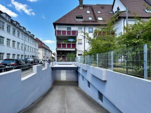 Tiefgarageneinfahrt