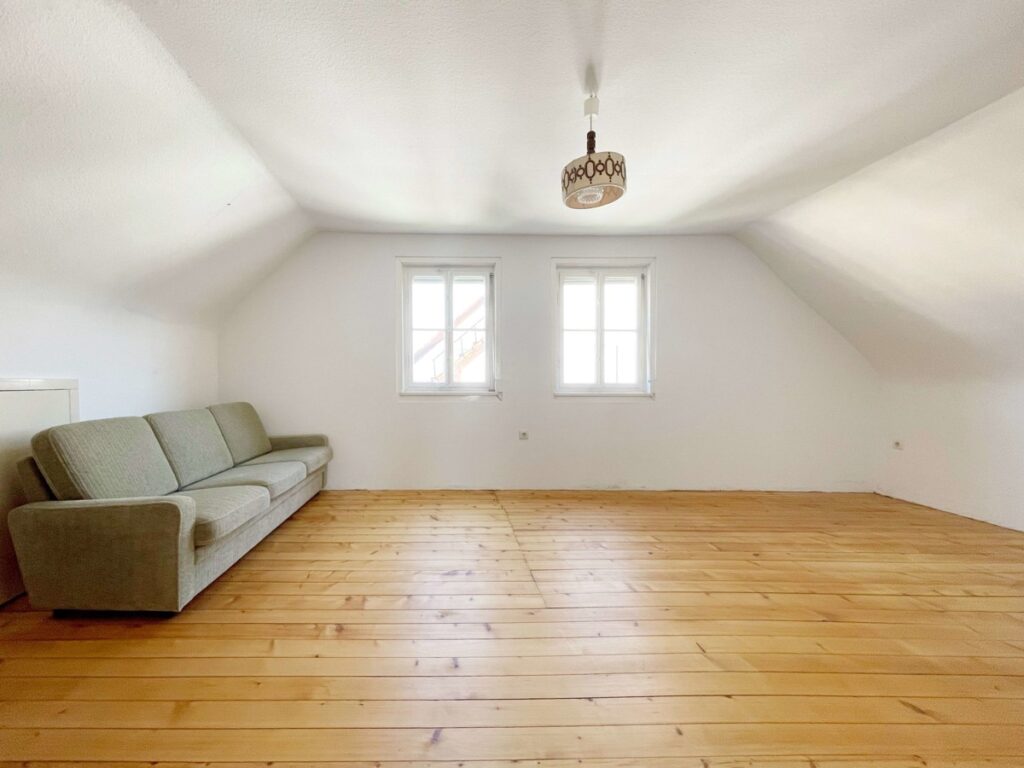 Wohnzimmer DG