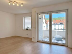 Wohnbereich u. Balkon