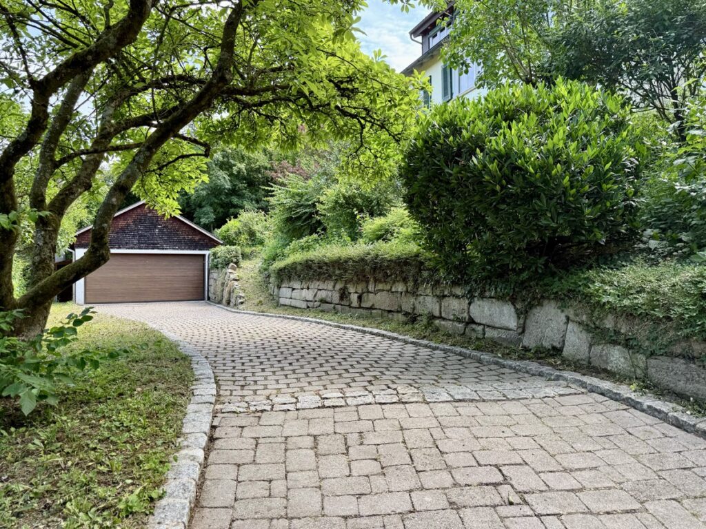 Garagenzufahrt