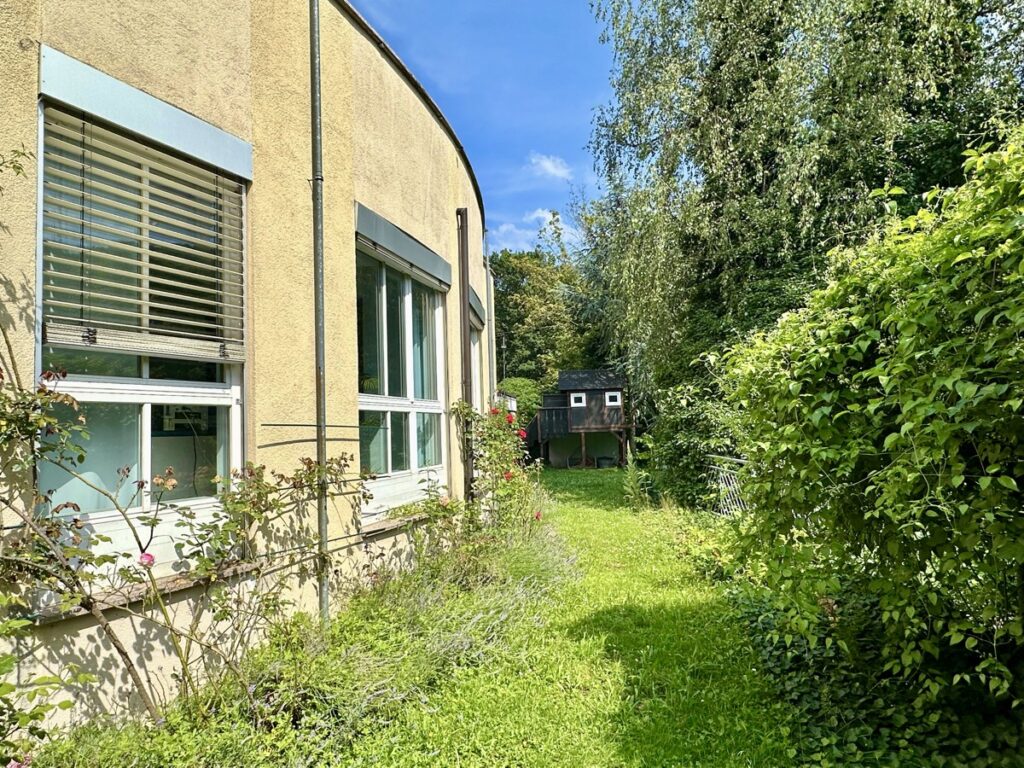 Praxisräume Gartenansicht