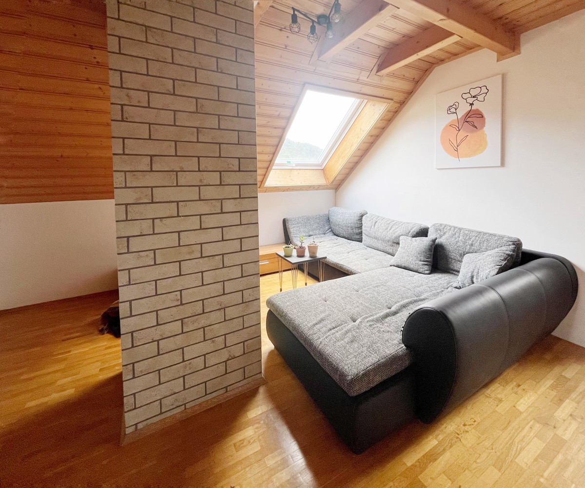 Wohnzimmer Wohnung DG