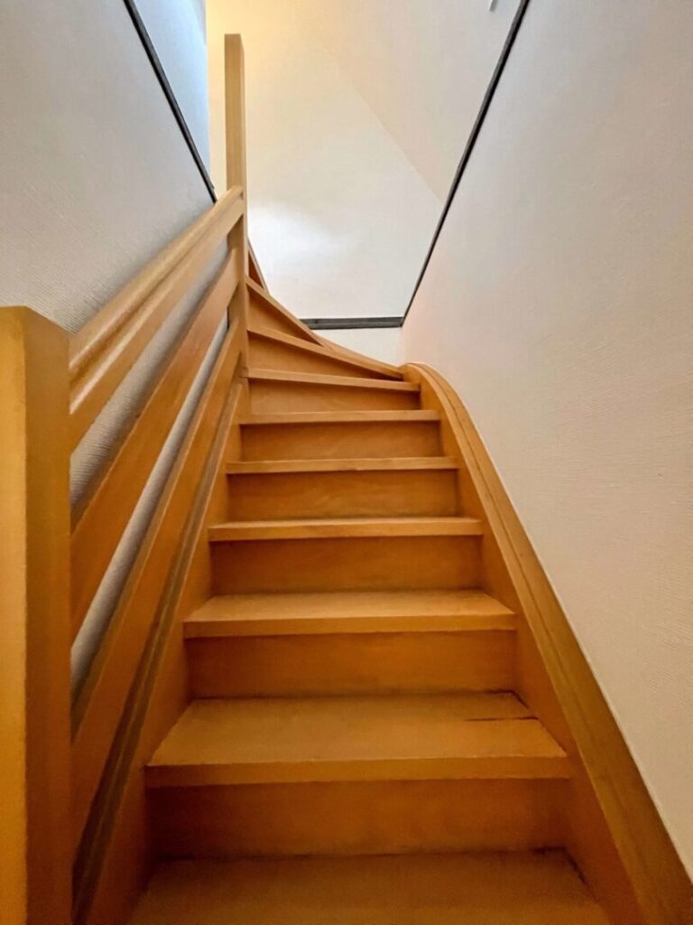 Treppe zur Wohnung