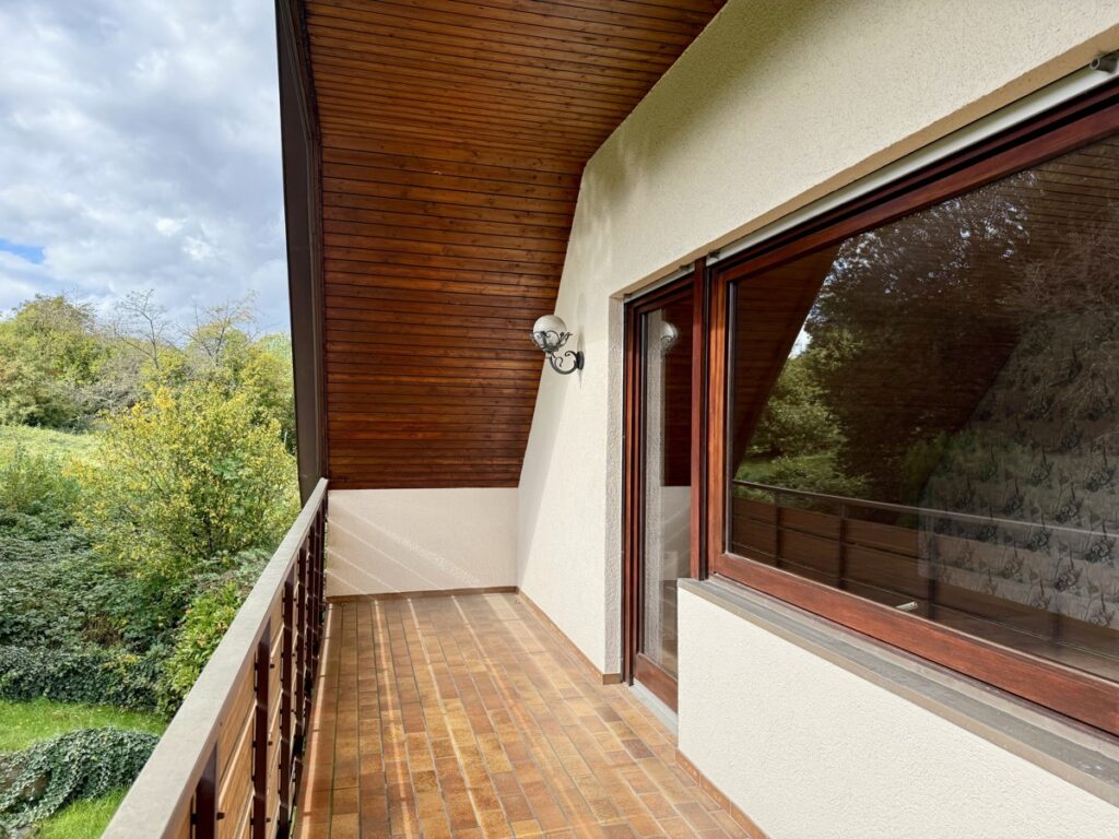 OG-angebaute Loggia