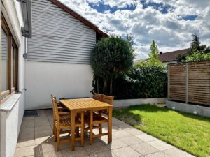 Garten mit Terrasse