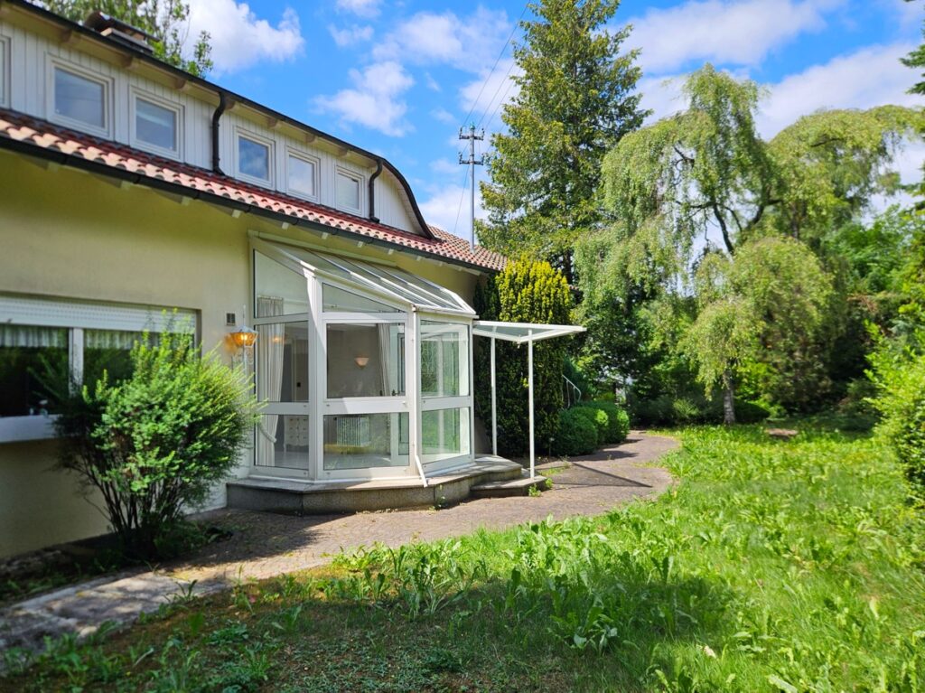 Aussenansicht Eingangsbereich