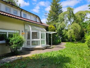 Aussenansicht Eingangsbereich