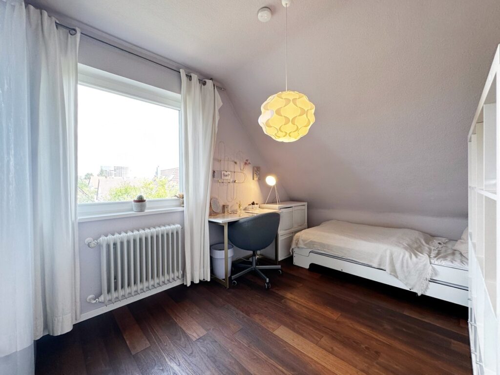 Kinderzimmer 1 OG