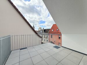 Teilüberdachter Balkon