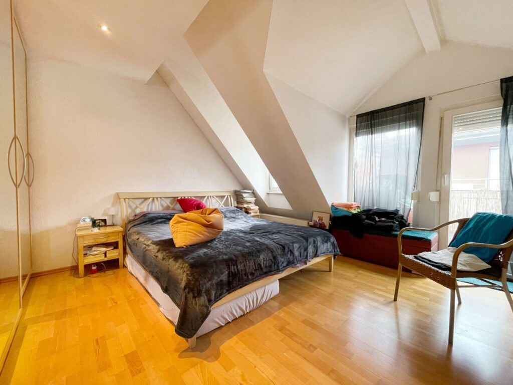 Schlafzimmer DG
