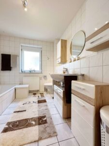 Badezimmer 1. OG