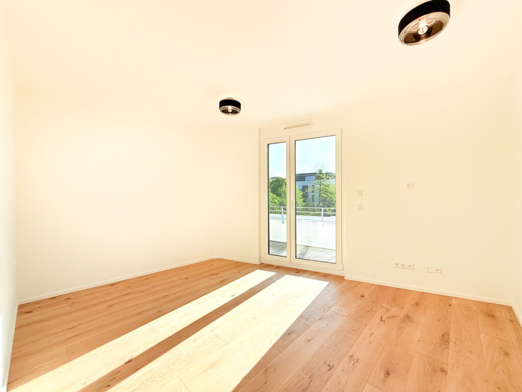 Schlafzimmer mit Terrassenzugang