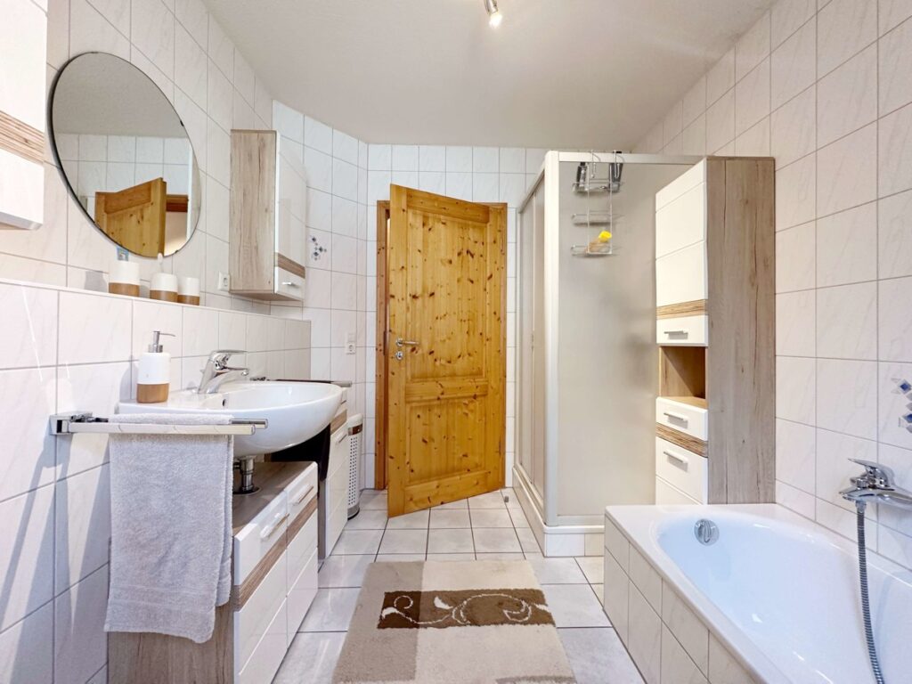 Badezimmer 1. OG