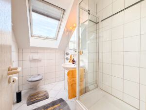 weiteres Badezimmer