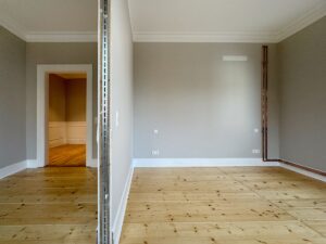 Schlafzimmer mit Ankleide