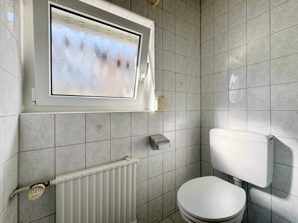 separates WC Wohnung Hochparterre
