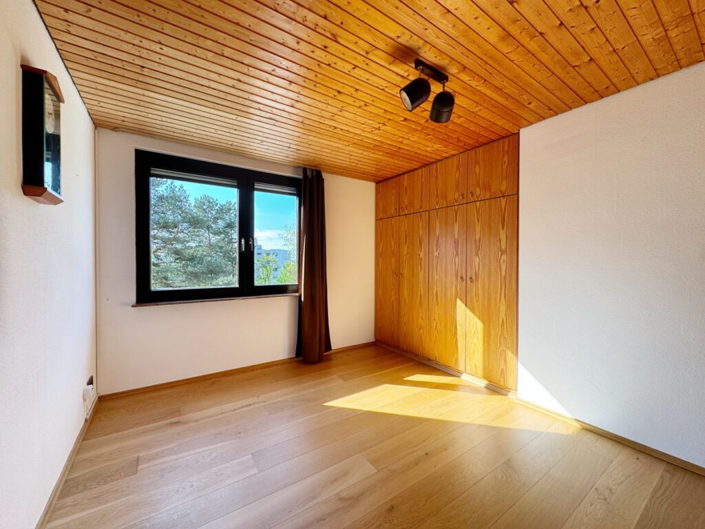 OG 2. Kinder- oder Arbeitszimmer