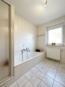 Badezimmer DG