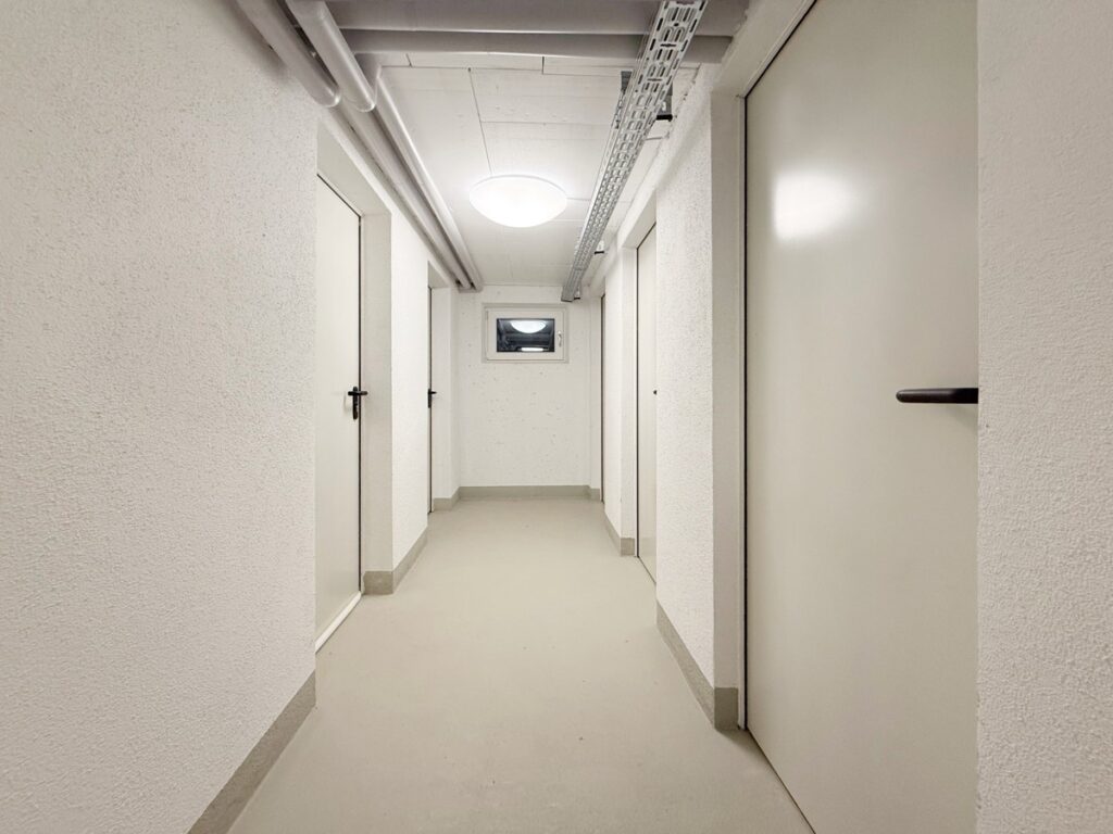 Keller