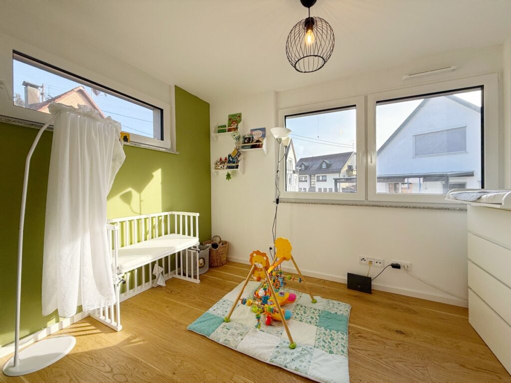 Kinder- oder Arbeitszimmer