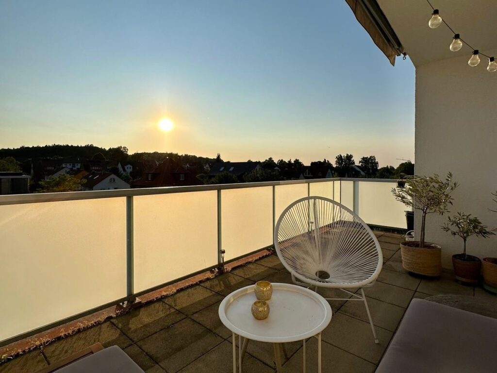 Teilüberdachter Balkon