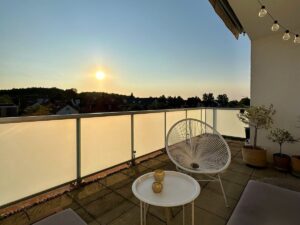 Teilüberdachter Balkon