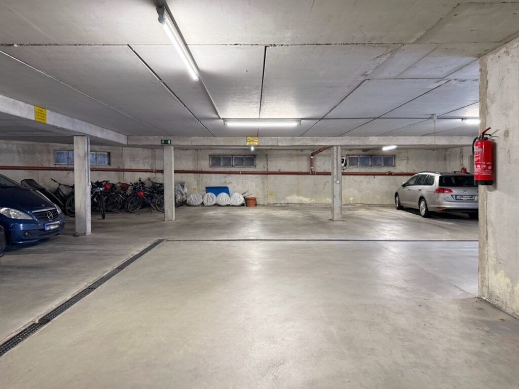 Tiefgaragenstellplatz