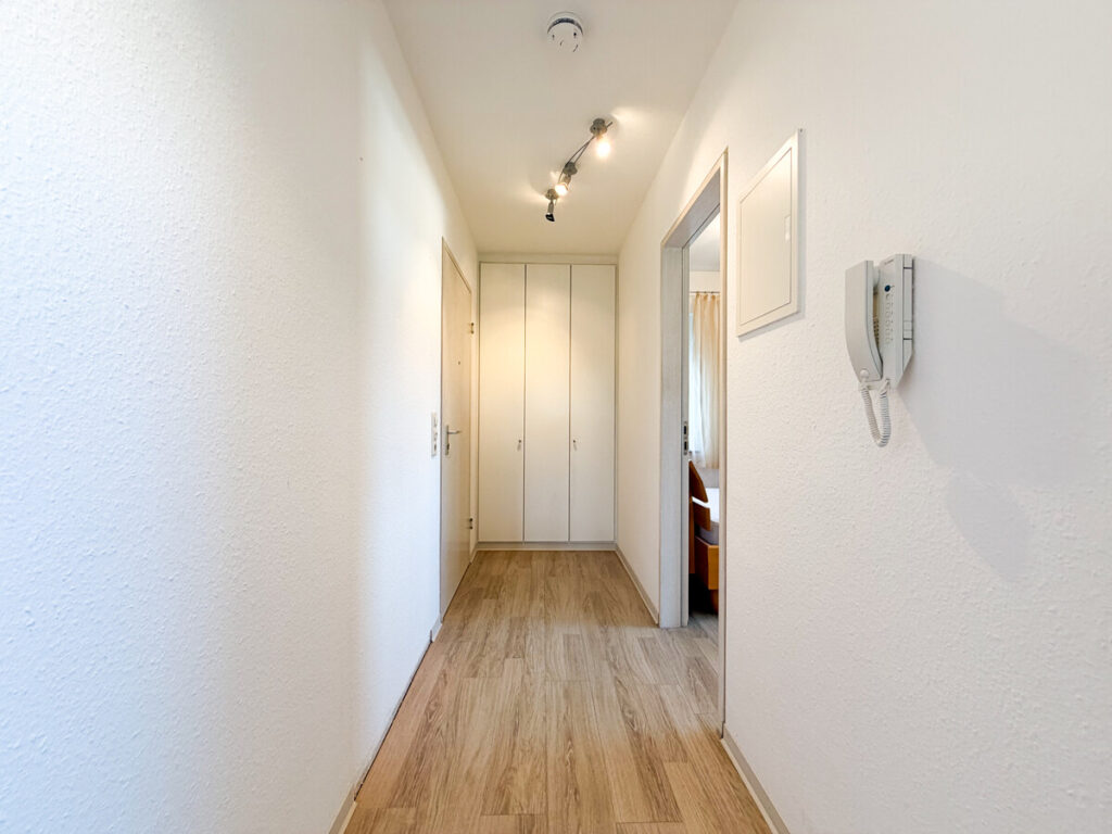 Flur mit Einbauschrank