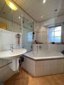 Badezimmer EG