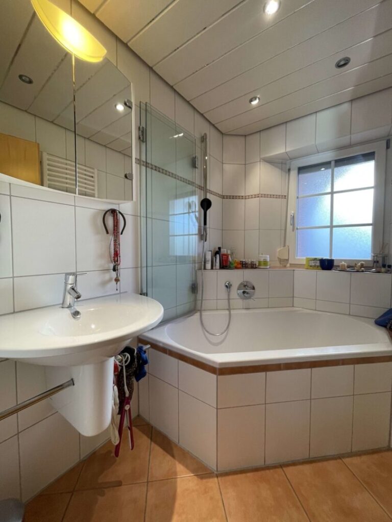 Badezimmer EG
