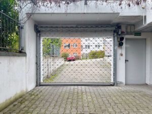 Tiefgarageneinfahrt