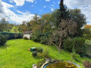 Garten mit Teich