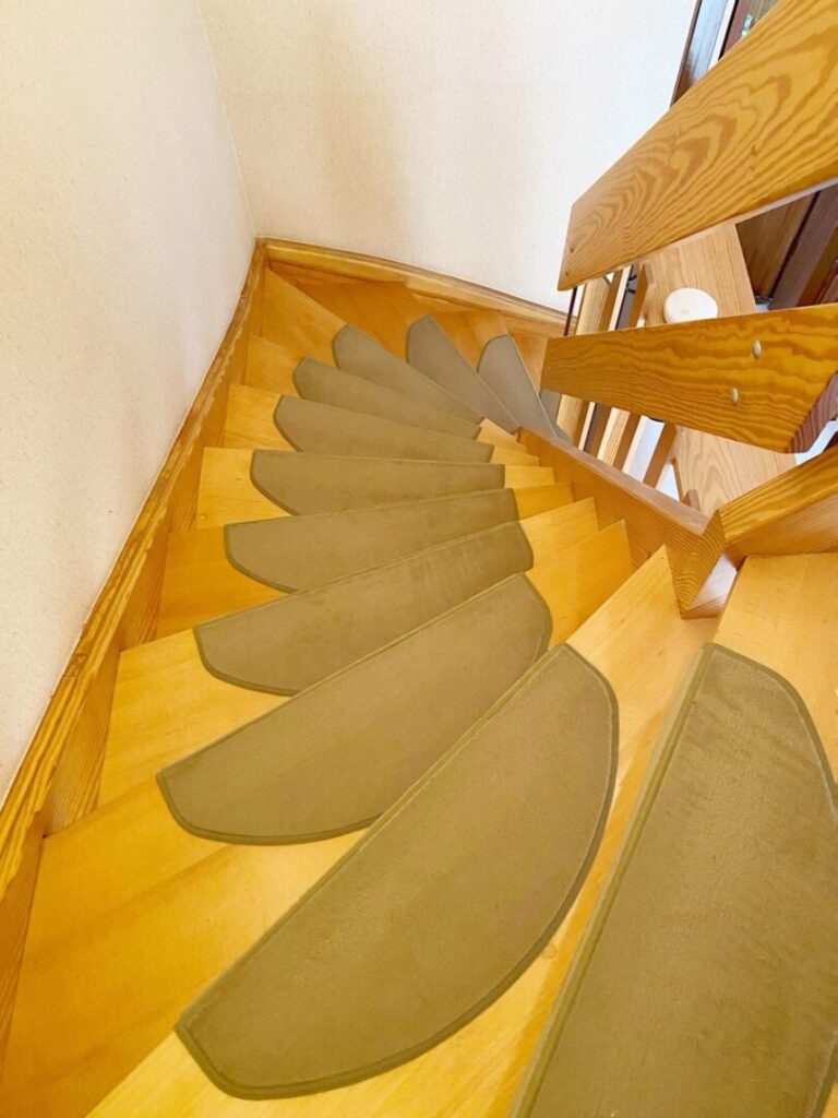 Holztreppe
