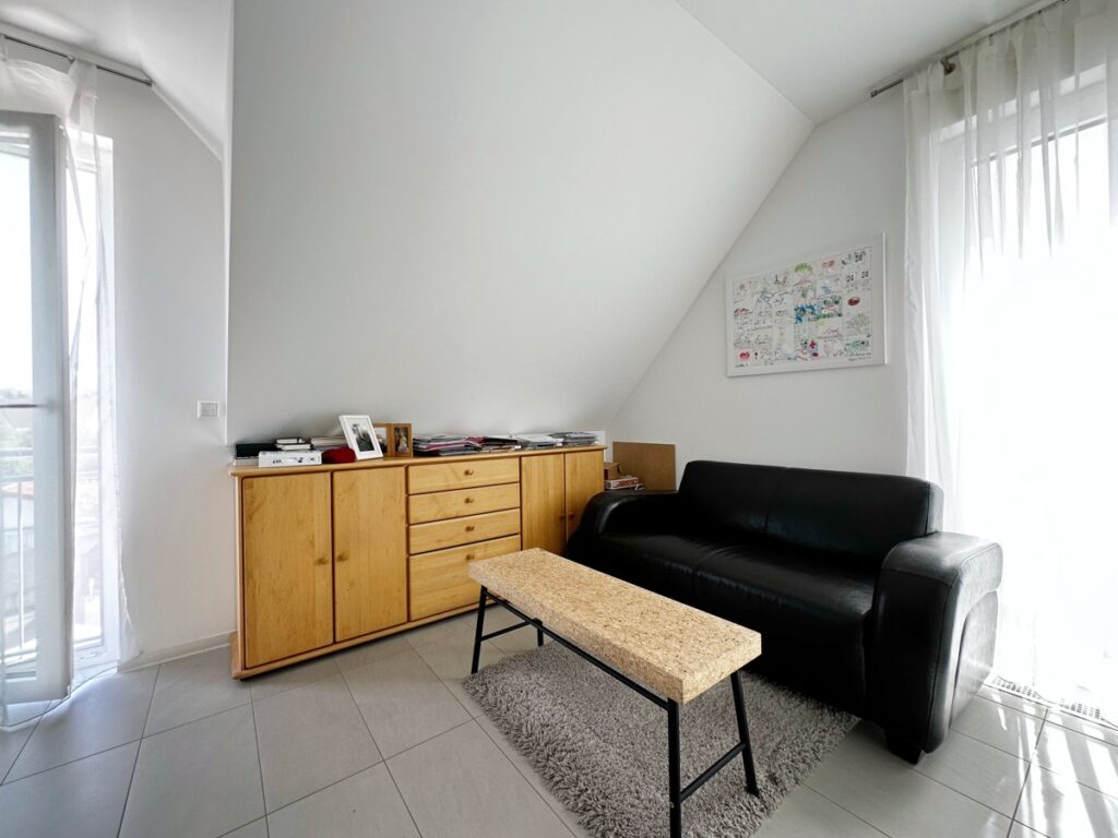 Kinder- oder Arbeitszimmer