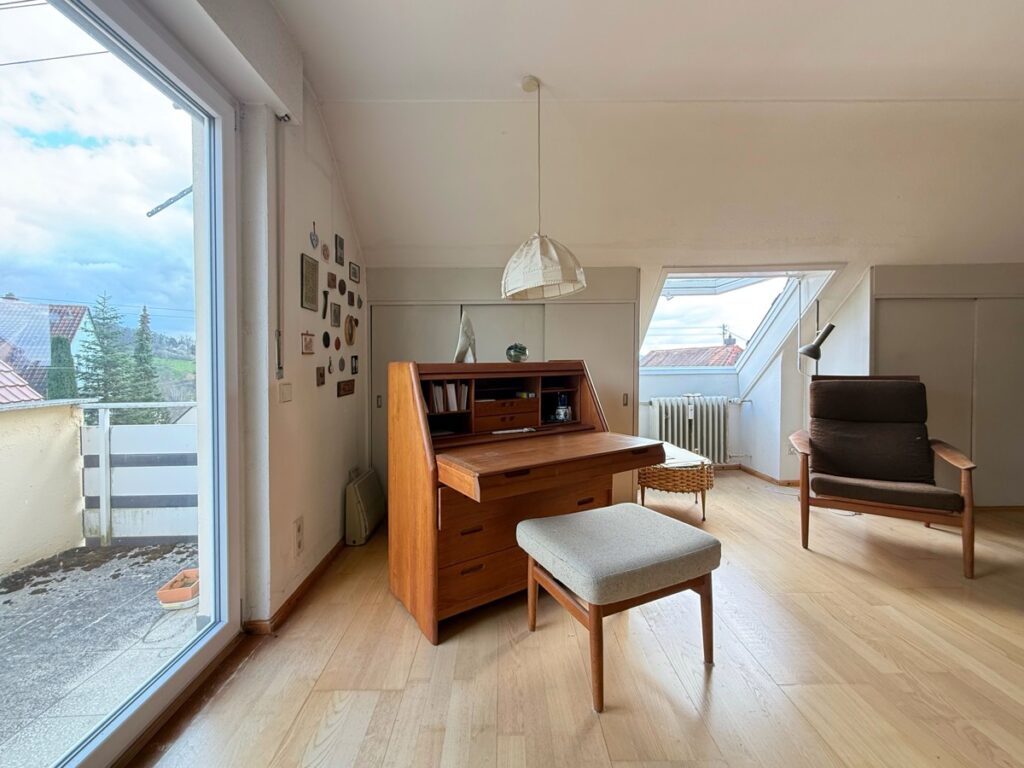 Schlafzimmer mit Ballkonzugang