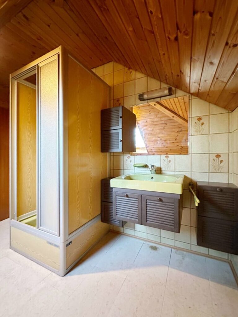 Badezimmer DG