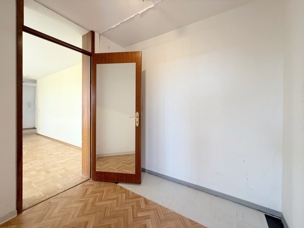 Flurbereich zwischen Schlafzimmer und Bad