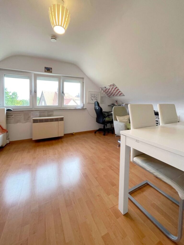 Wohnzimmer DG