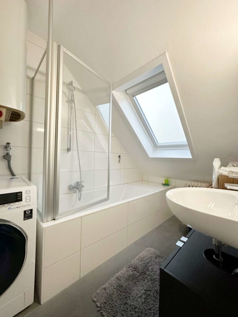 Badezimmer DG