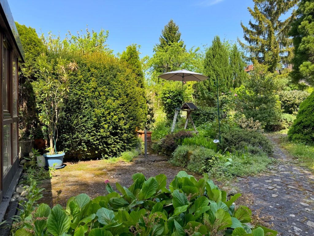Terrasse mit Garten