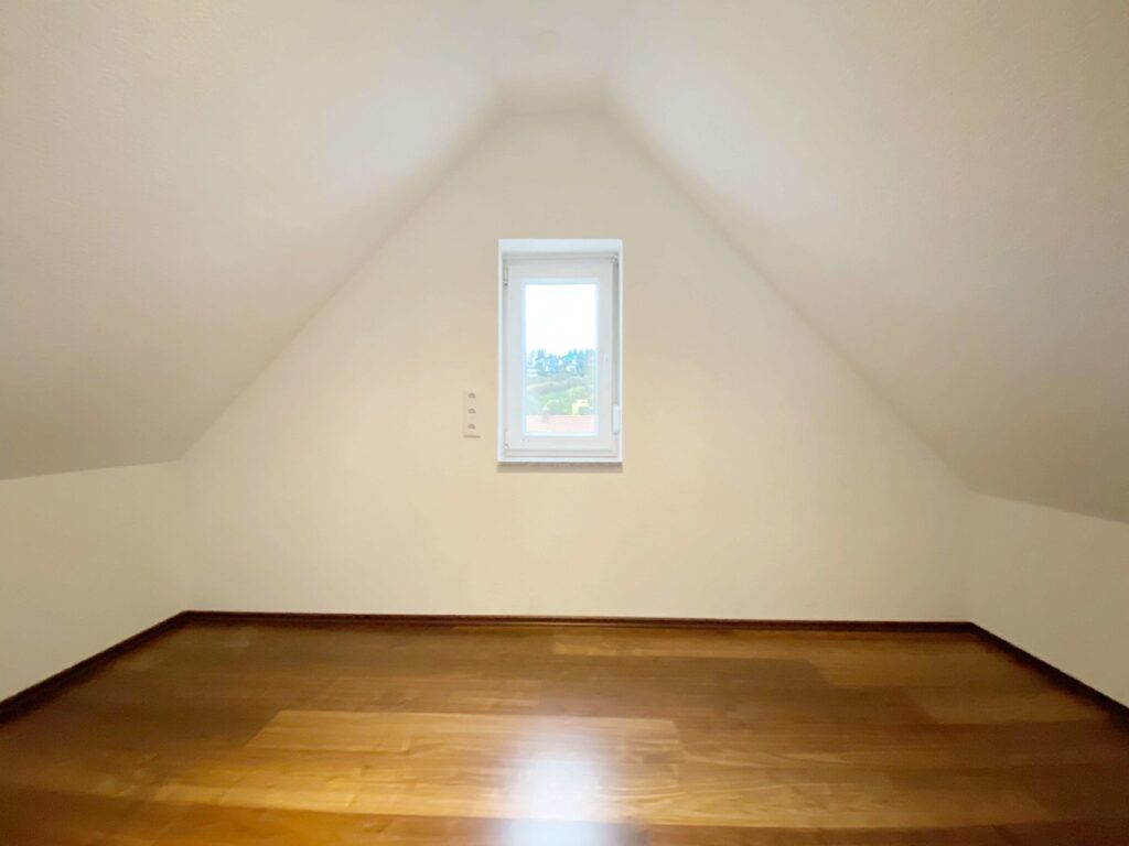 Zimmer im Dachgeschoss